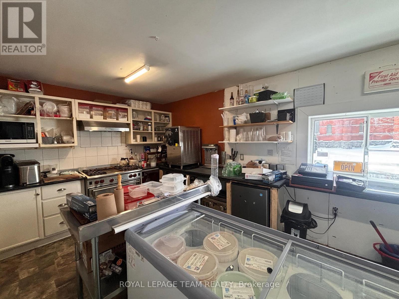 515 Main Street, North Dundas, Ontario  K0C 2K0 - Photo 12 - X12800674