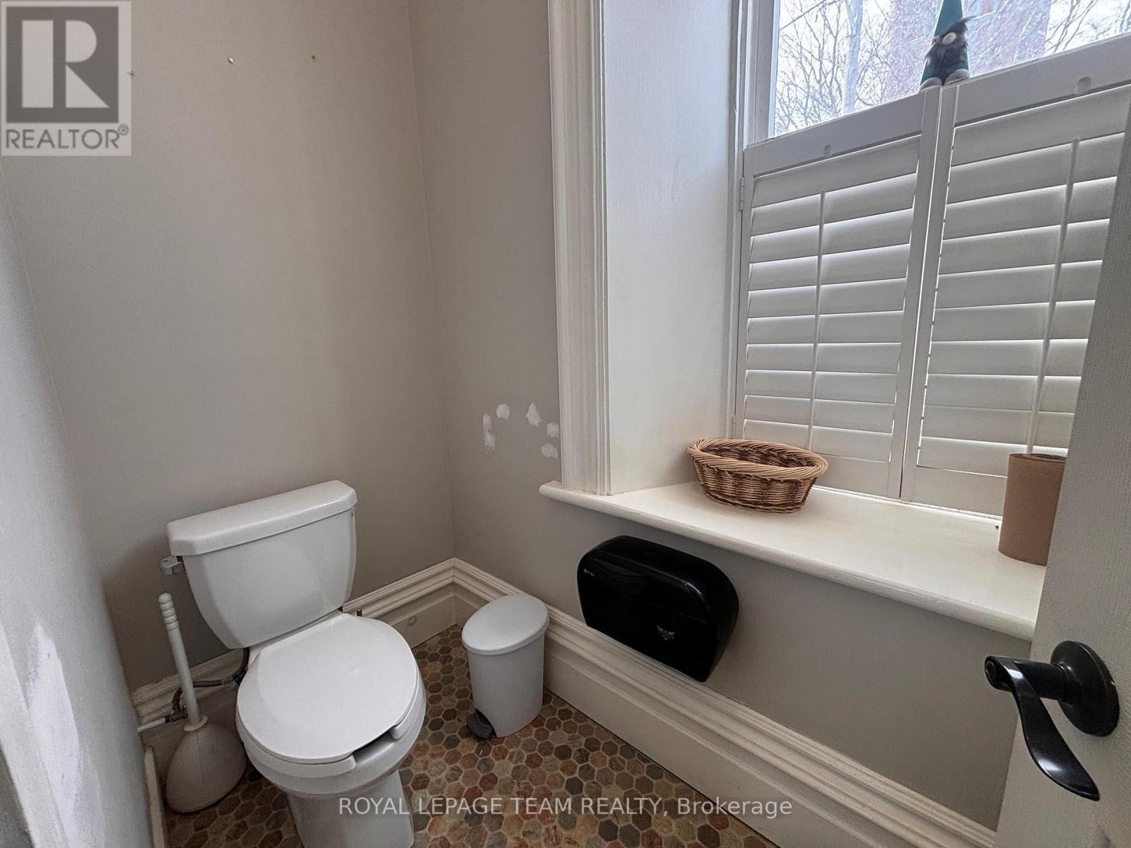 515 Main Street, North Dundas, Ontario  K0C 2K0 - Photo 14 - X12800674