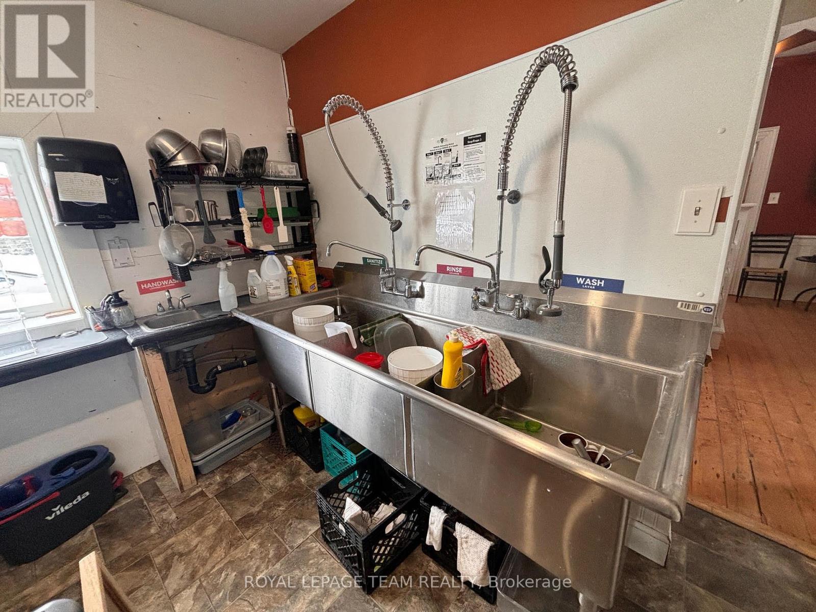 515 Main Street, North Dundas, Ontario  K0C 2K0 - Photo 25 - X12800674