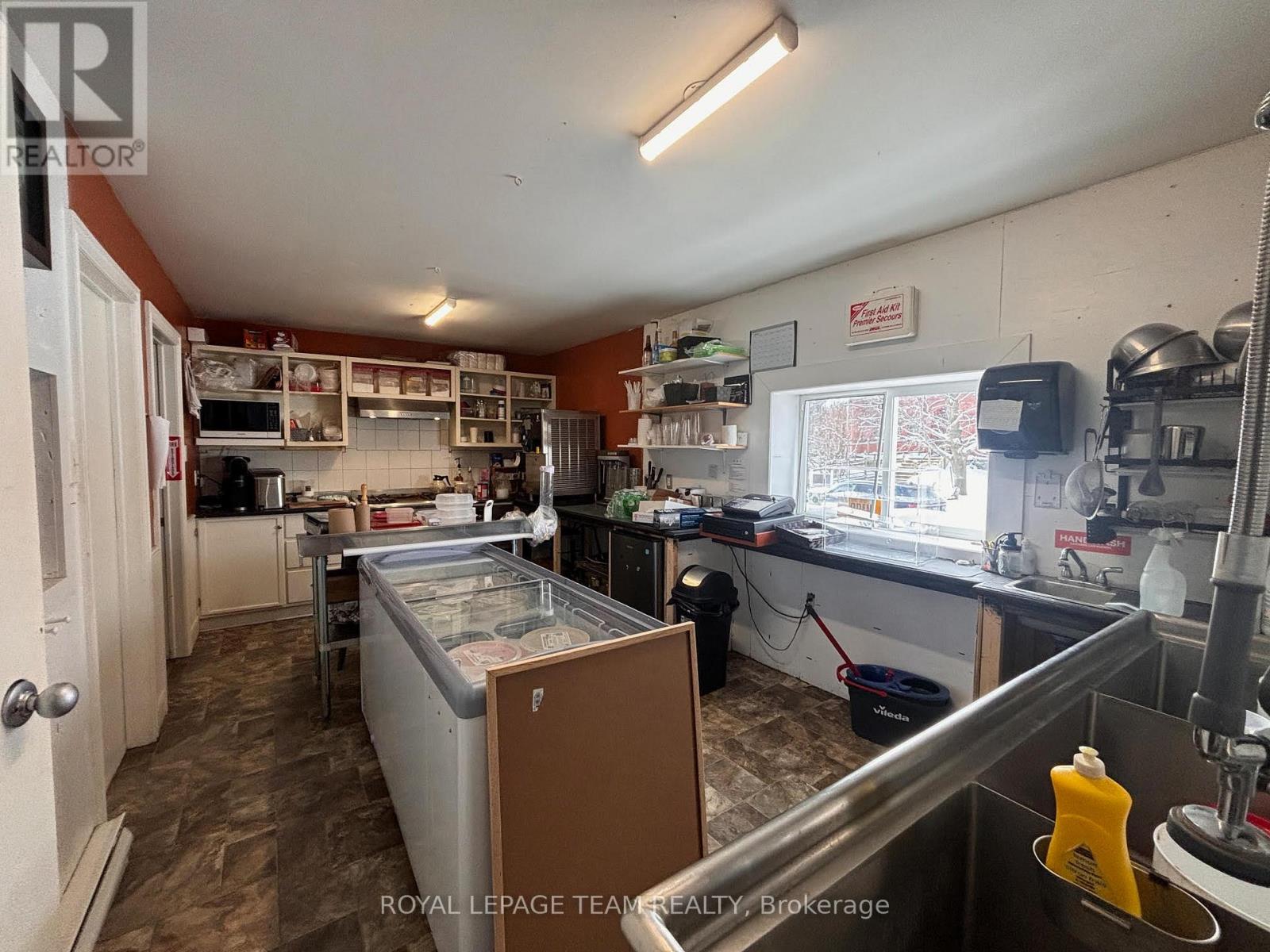 515 Main Street, North Dundas, Ontario  K0C 2K0 - Photo 9 - X12800674