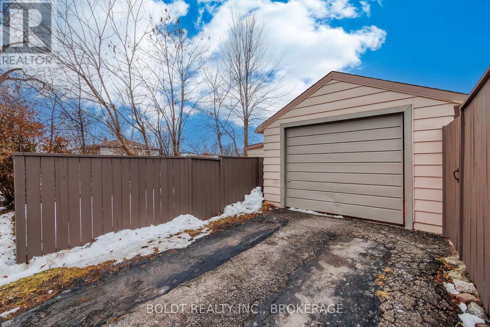 42 Barley Drive, St. Catharines (Oakdale), Ontario  L2P 2M5 - Photo 23 - X12800668