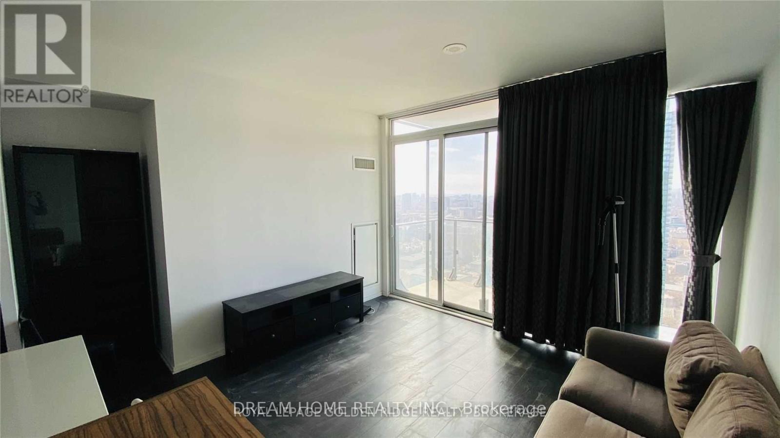 3306 - 75 St Nicholas Street, Toronto, Ontario  M4Y 0A5 - Photo 2 - C12800690