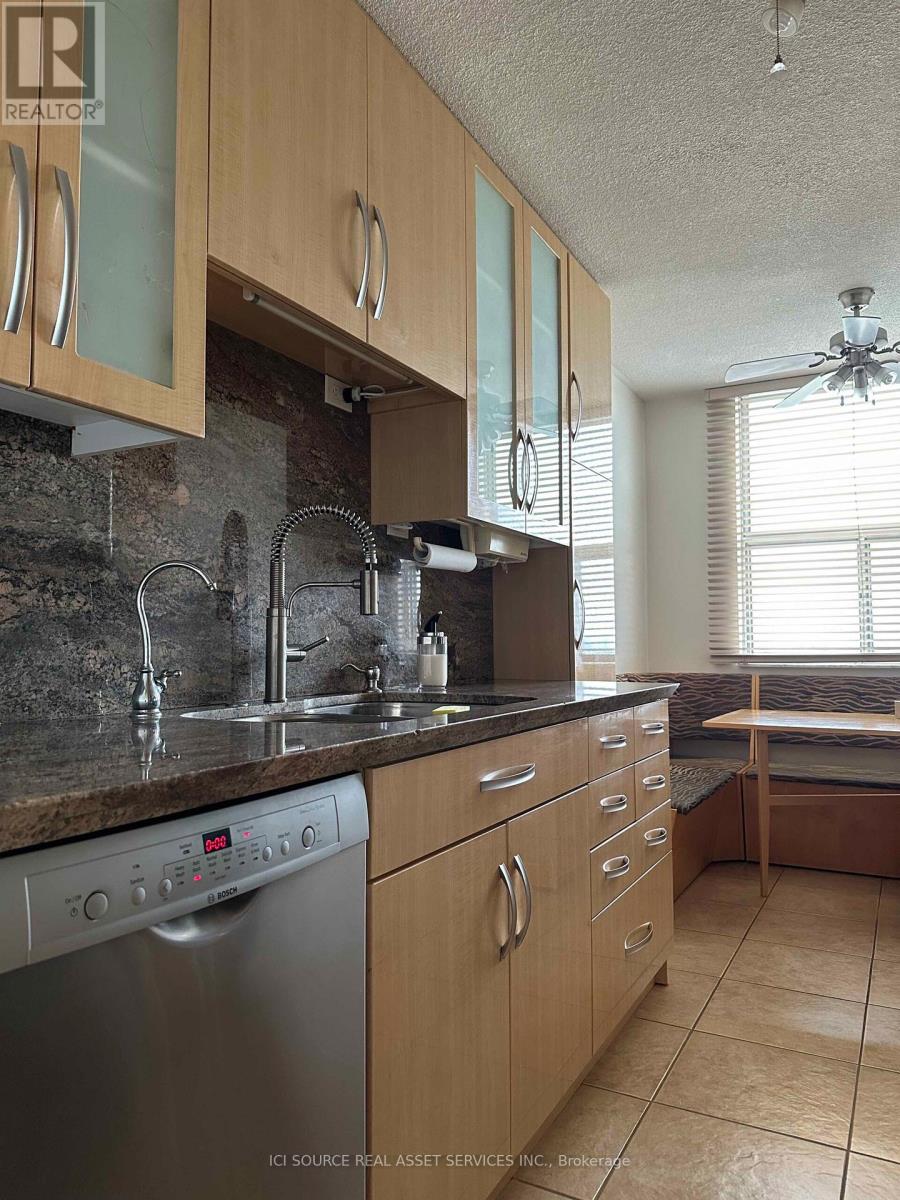 1712 - 205 Hilda Avenue, Toronto, Ontario  M2M 4B1 - Photo 2 - C12800692