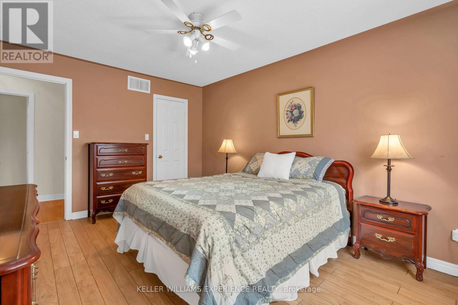 59 Rinaldo Road, Georgina, Ontario  L4P 3X9 - Photo 11 - N12800678