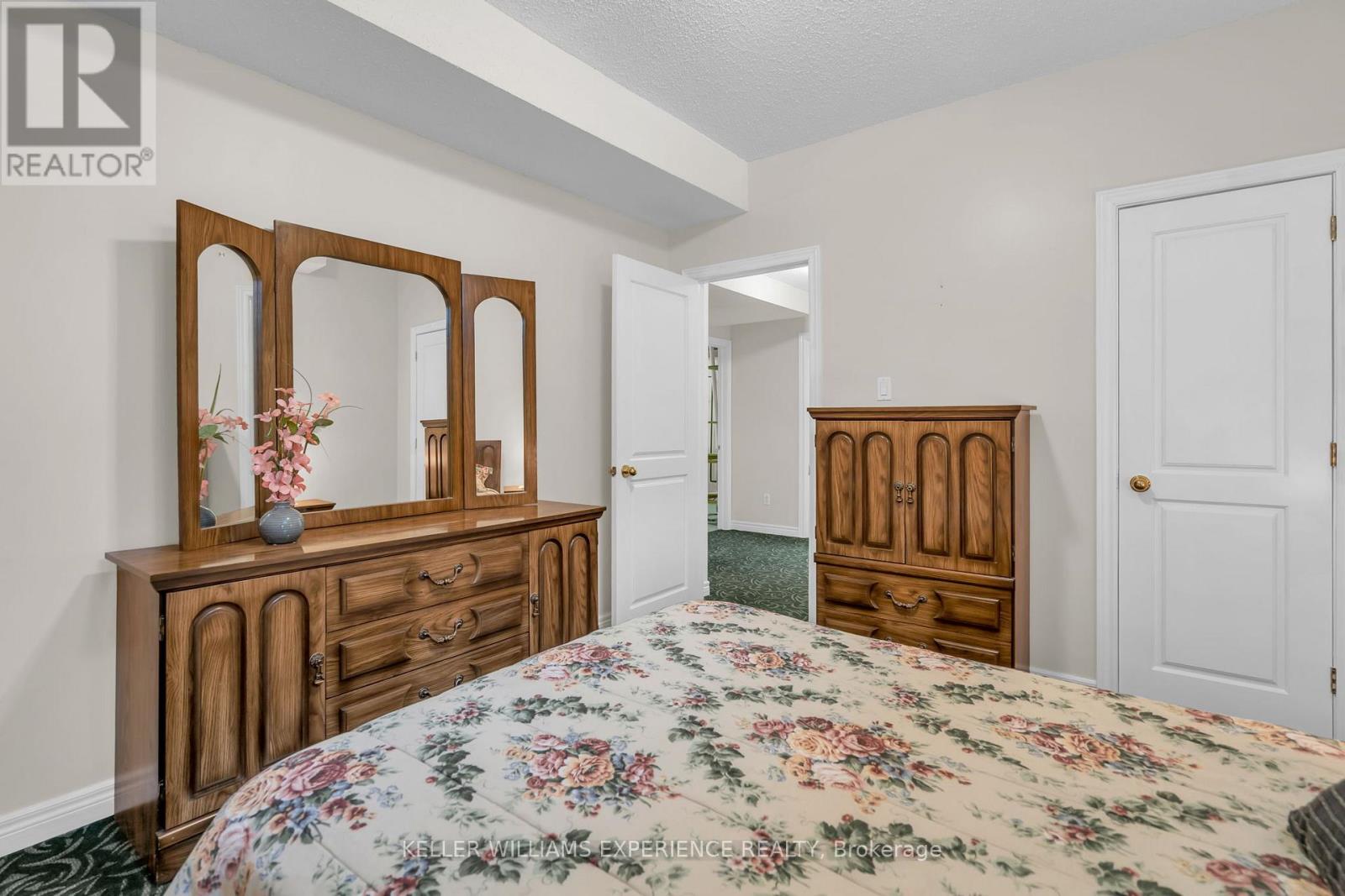 59 Rinaldo Road, Georgina, Ontario  L4P 3X9 - Photo 18 - N12800678