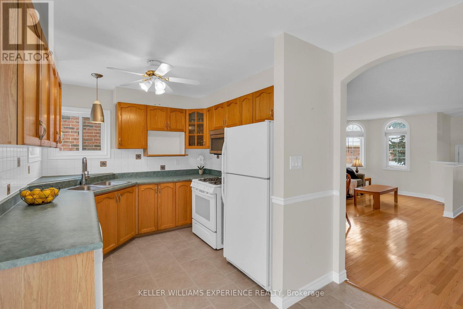 59 Rinaldo Road, Georgina, Ontario  L4P 3X9 - Photo 8 - N12800678