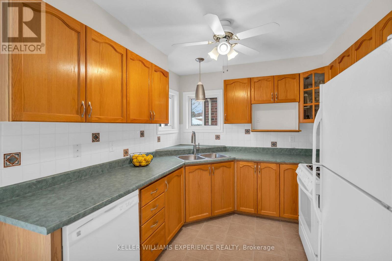 59 Rinaldo Road, Georgina, Ontario  L4P 3X9 - Photo 9 - N12800678