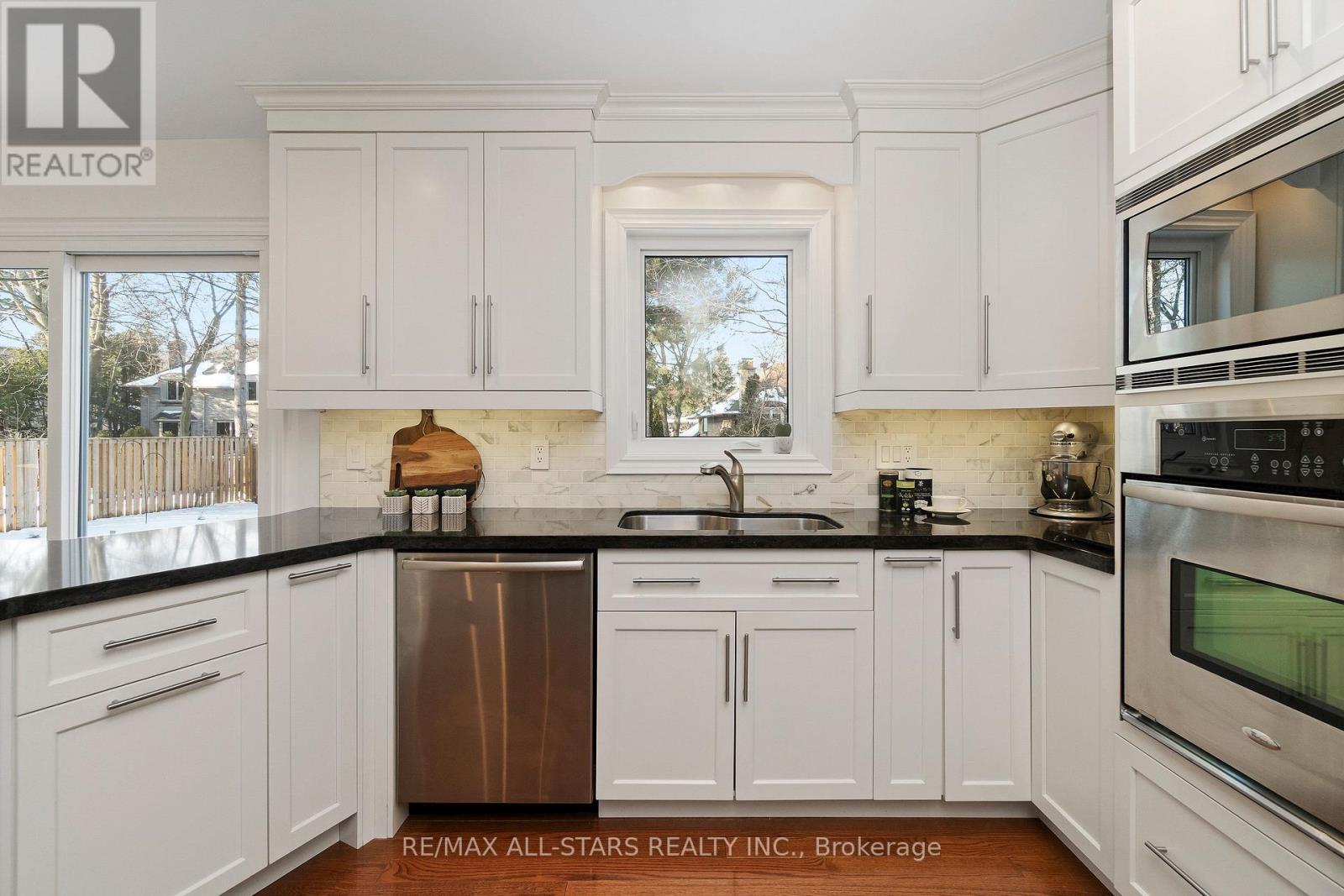 129 Briarwood Road, Markham (Unionville), Ontario  L3R 2X1 - Photo 10 - N12800686