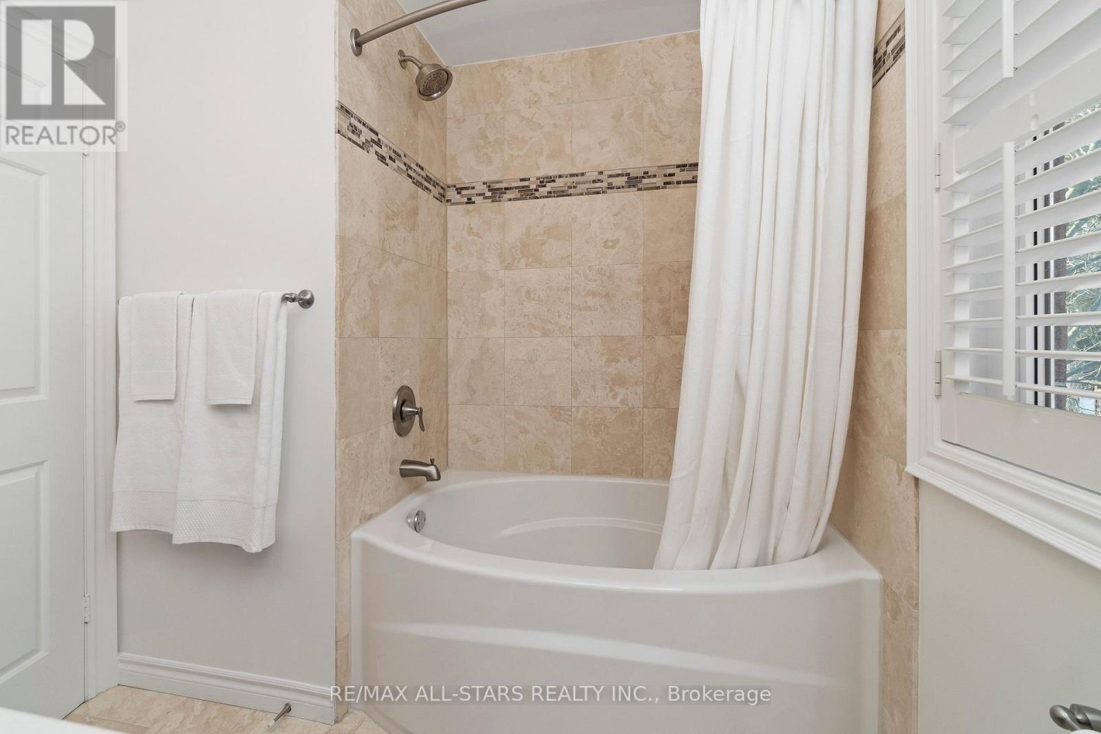 129 Briarwood Road, Markham (Unionville), Ontario  L3R 2X1 - Photo 31 - N12800686