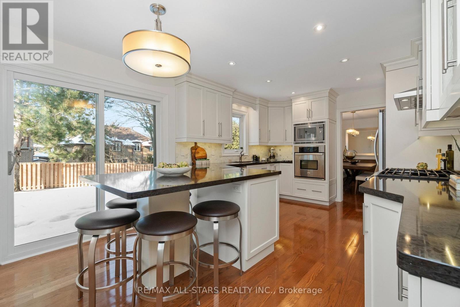 129 Briarwood Road, Markham (Unionville), Ontario  L3R 2X1 - Photo 8 - N12800686