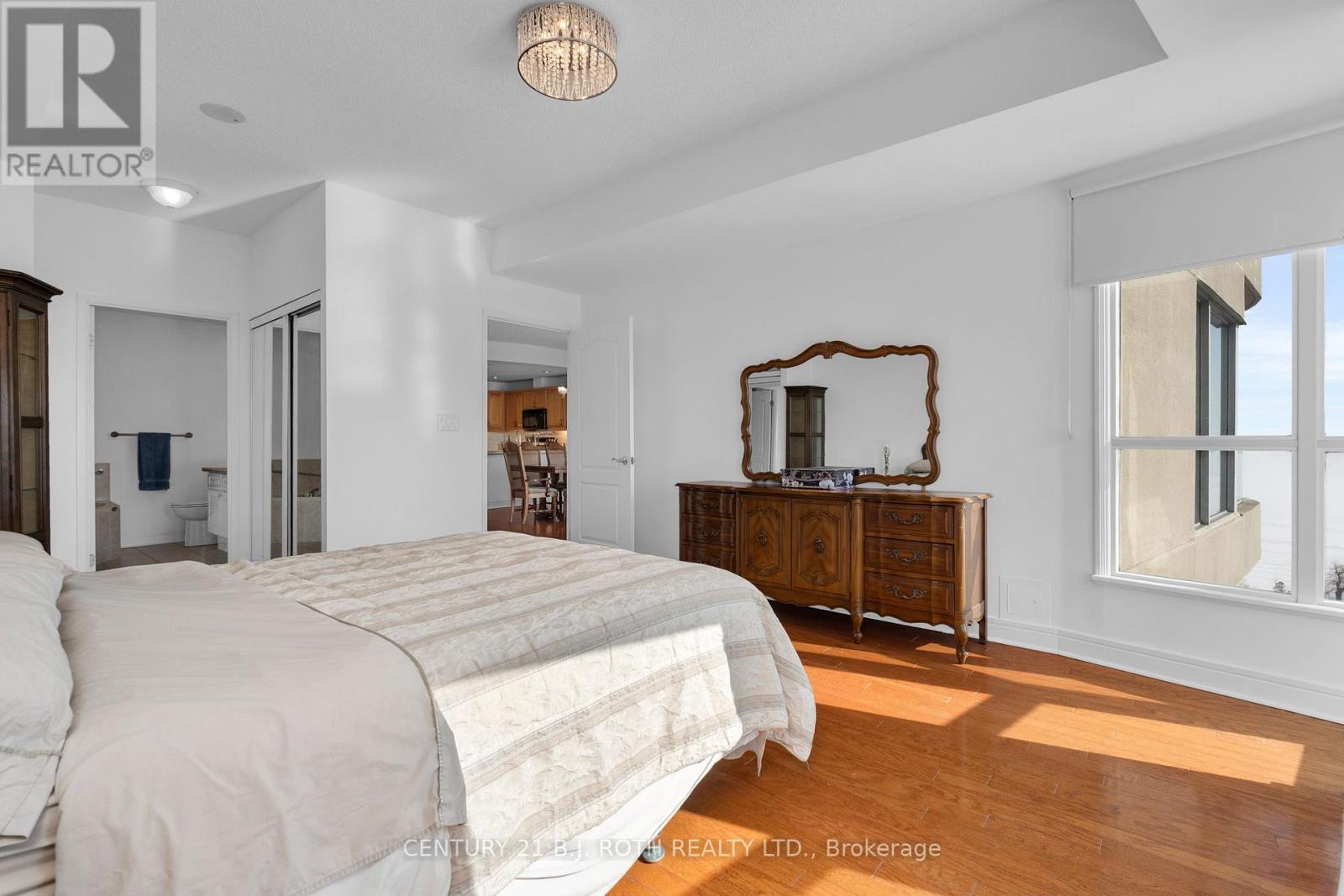 1402 - 2 Toronto Street, Barrie (City Centre), Ontario  L4N 9R2 - Photo 14 - S12800656