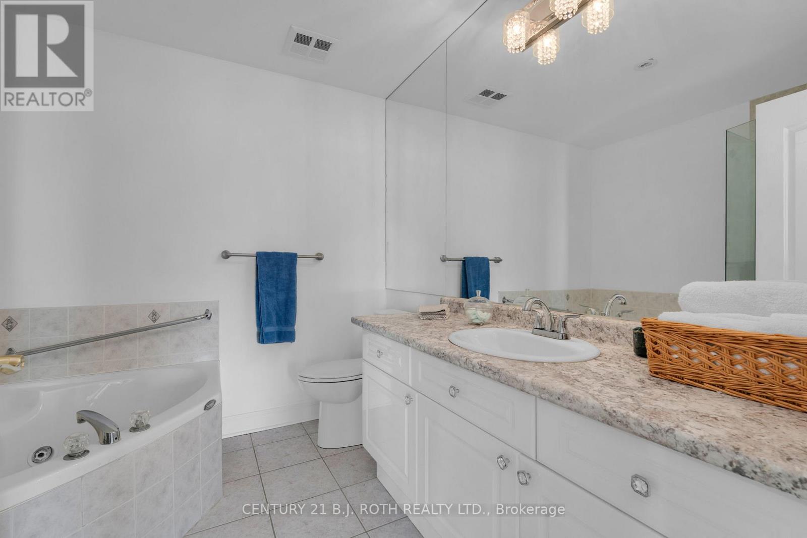 1402 - 2 Toronto Street, Barrie (City Centre), Ontario  L4N 9R2 - Photo 16 - S12800656