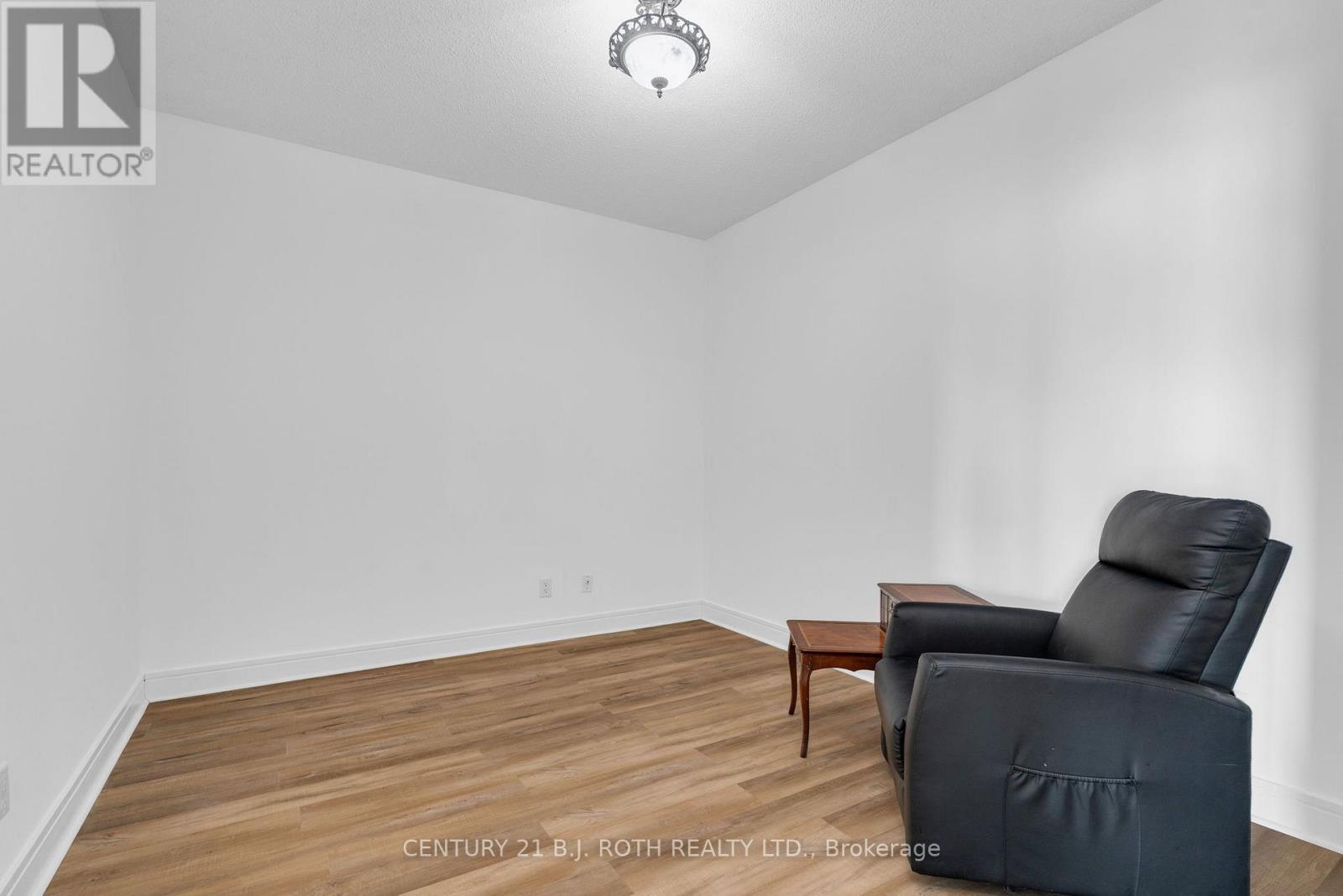 1402 - 2 Toronto Street, Barrie (City Centre), Ontario  L4N 9R2 - Photo 19 - S12800656