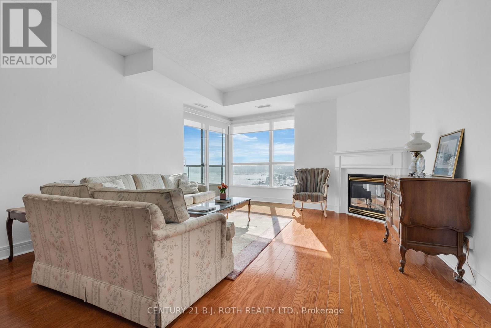 1402 - 2 Toronto Street, Barrie (City Centre), Ontario  L4N 9R2 - Photo 8 - S12800656