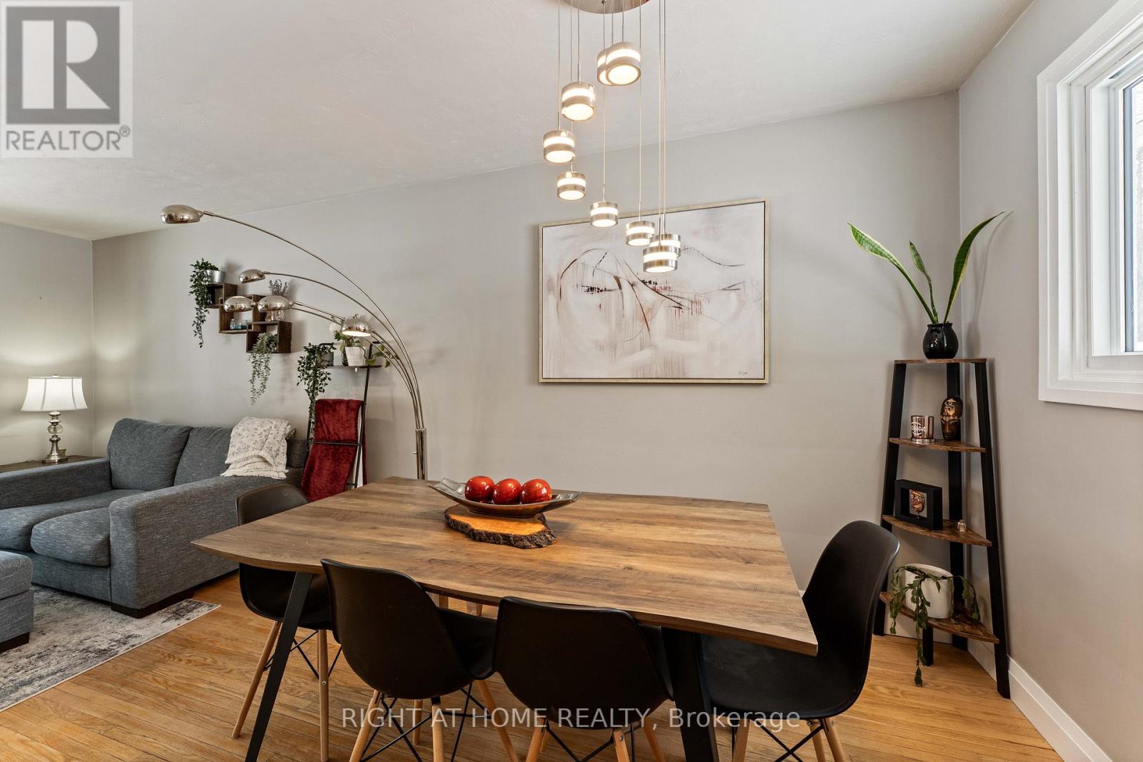 2 Quinn Avenue, Orillia, Ontario  L3V 3H5 - Photo 5 - S12800680