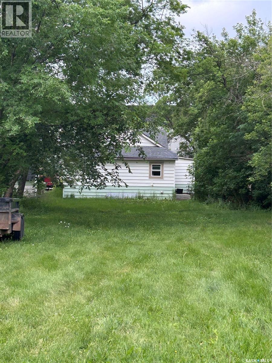 1113 Valley Street, Estevan, Saskatchewan  S4A 0E3 - Photo 13 - SK028812