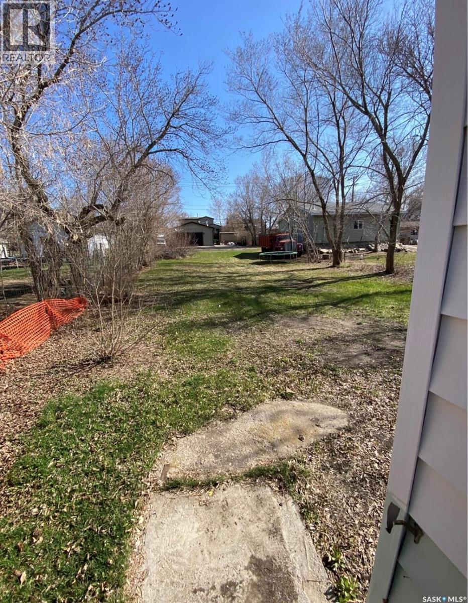 1113 Valley Street, Estevan, Saskatchewan  S4A 0E3 - Photo 14 - SK028812