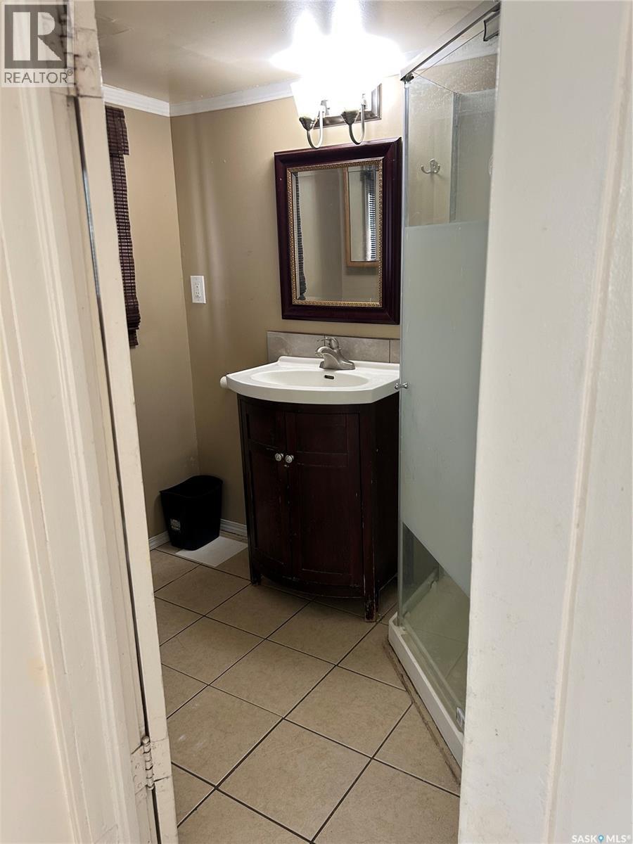 1113 Valley Street, Estevan, Saskatchewan  S4A 0E3 - Photo 8 - SK028812