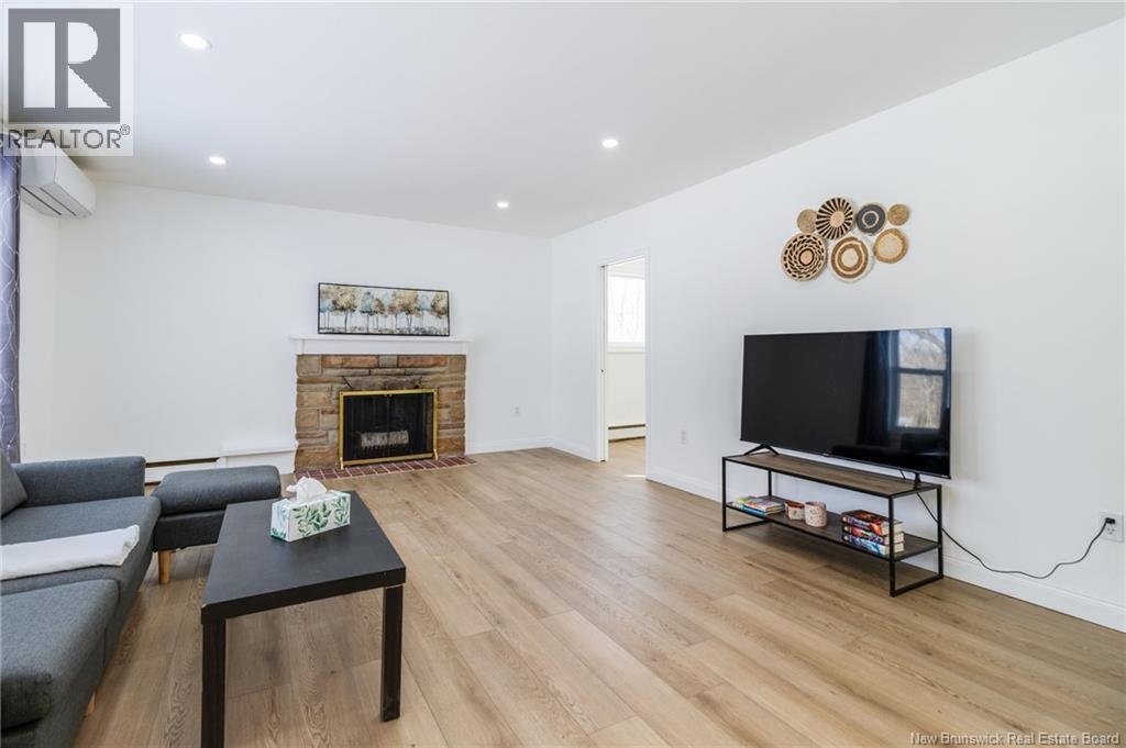 30 Canterbury Drive, Fredericton, New Brunswick  E3B 4L6 - Photo 11 - NB133621