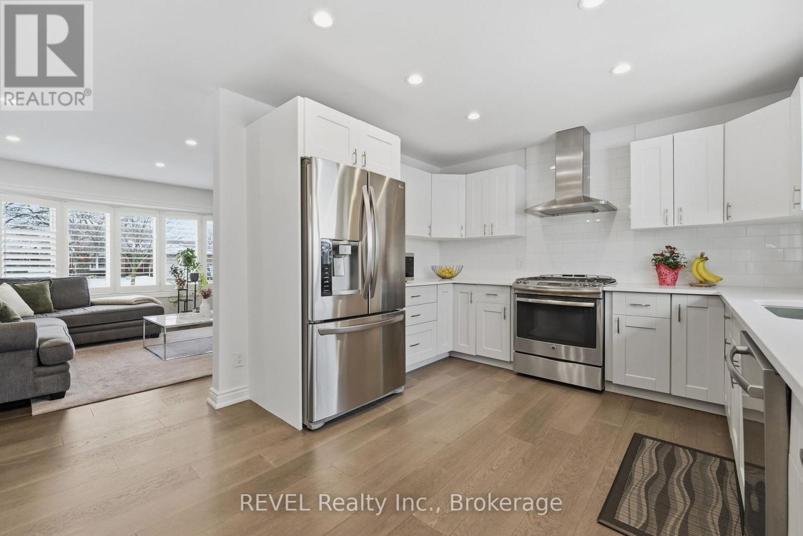 13 Crestcombe Road, St. Catharines, Ontario  L2S 2J5 - Photo 12 - X12800732