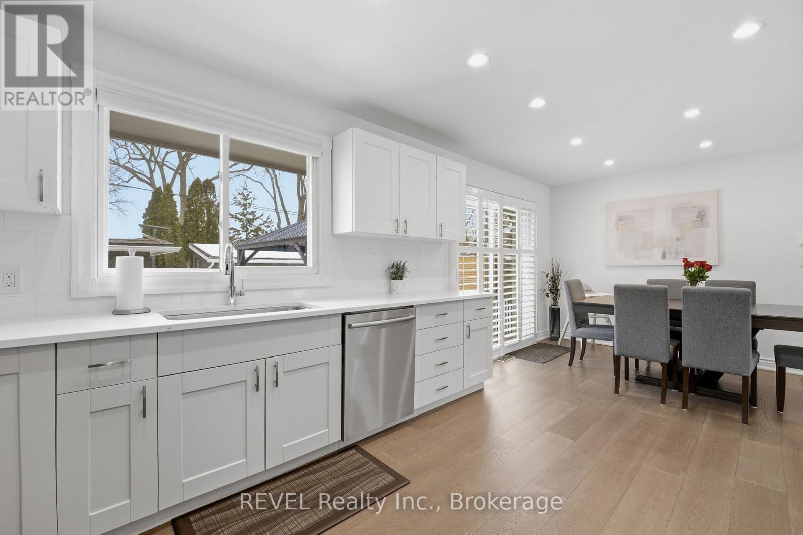 13 Crestcombe Road, St. Catharines, Ontario  L2S 2J5 - Photo 15 - X12800732