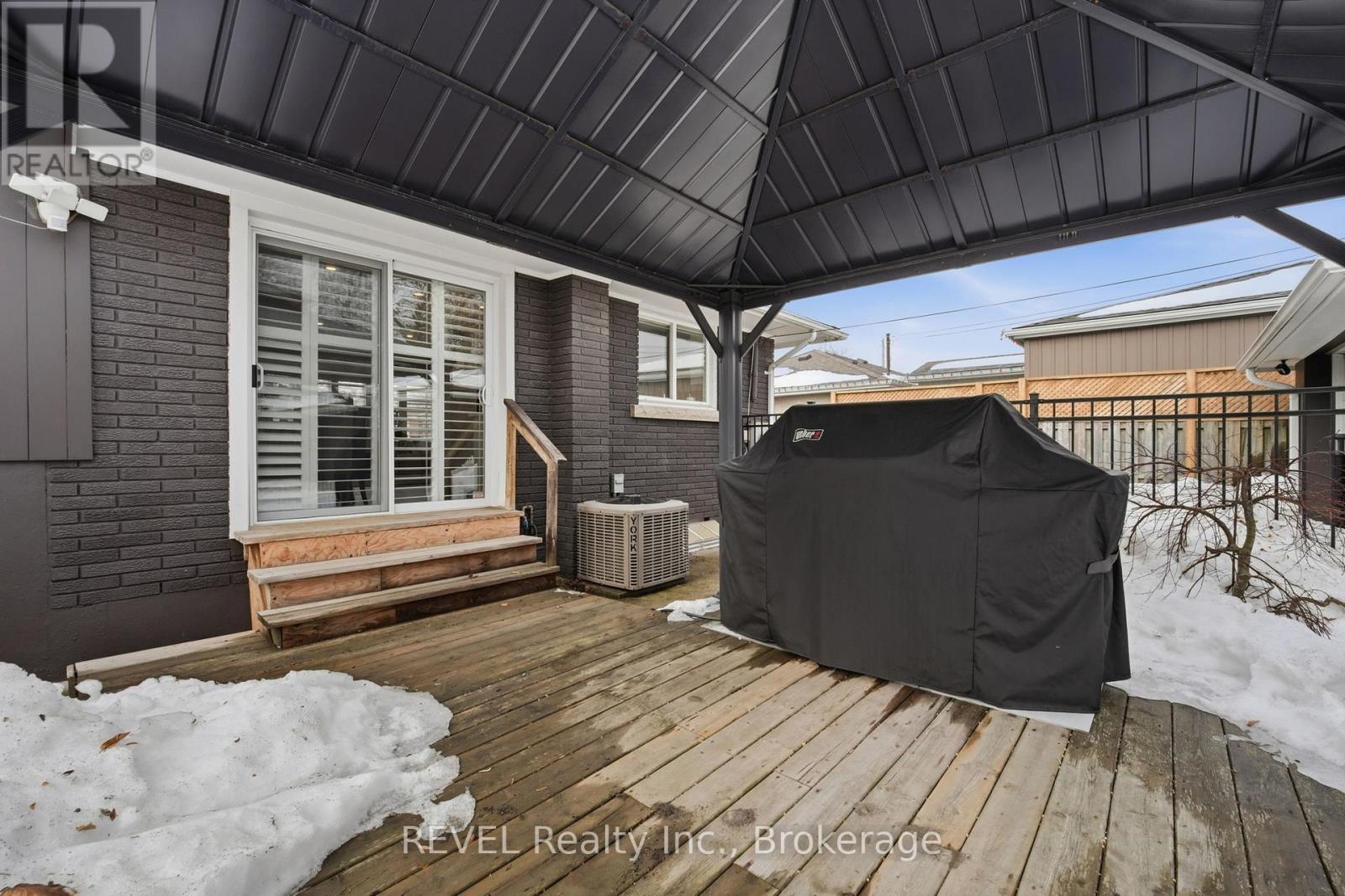 13 Crestcombe Road, St. Catharines, Ontario  L2S 2J5 - Photo 38 - X12800732