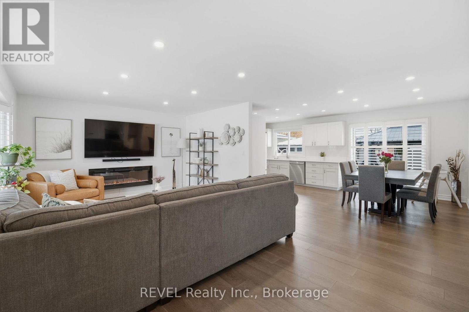 13 Crestcombe Road, St. Catharines, Ontario  L2S 2J5 - Photo 6 - X12800732