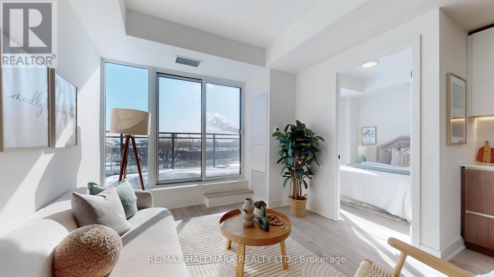 512 - 1285 Queen Street E, Toronto, Ontario  M4L 1C2 - Photo 4 - E12800718