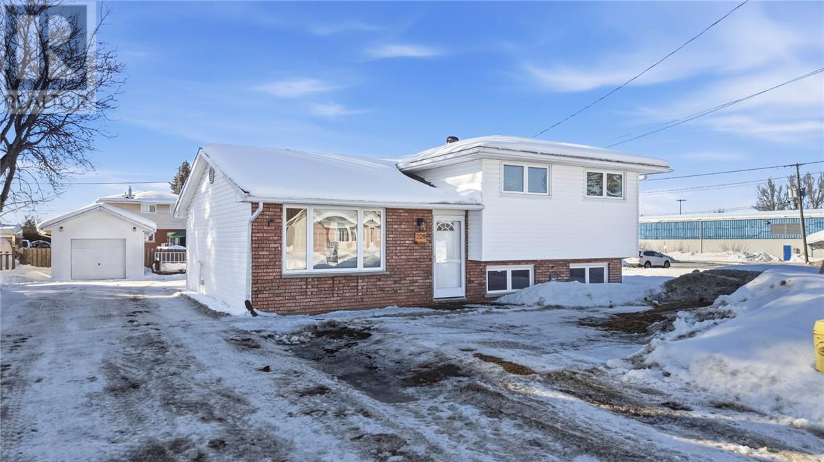 229 Edward, Chelmsford, Ontario  P0M 1L0 - Photo 1 - 2126491