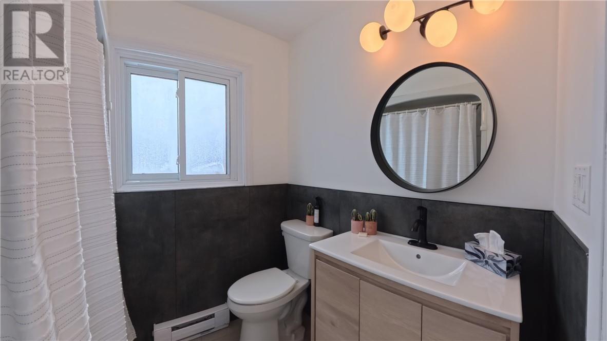 69 Robinson Street, Little Current, Ontario  P0P 1K0 - Photo 13 - 2126469