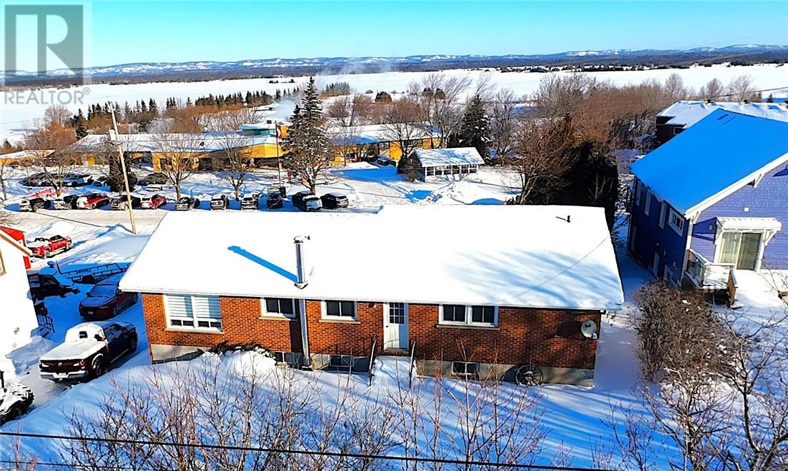 69 Robinson Street, Little Current, Ontario  P0P 1K0 - Photo 2 - 2126469