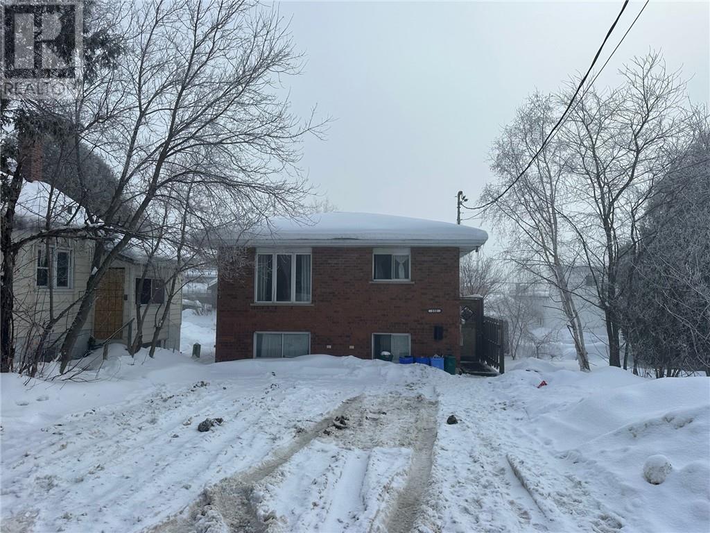 332 Burton Avenue, Sudbury, Ontario  P3C 4K5 - Photo 2 - 2126461