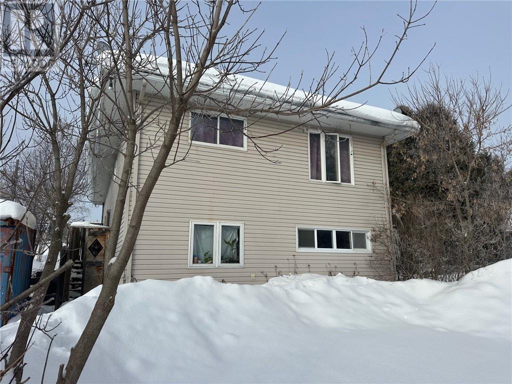 332 Burton Avenue, Sudbury, Ontario  P3C 4K5 - Photo 3 - 2126461