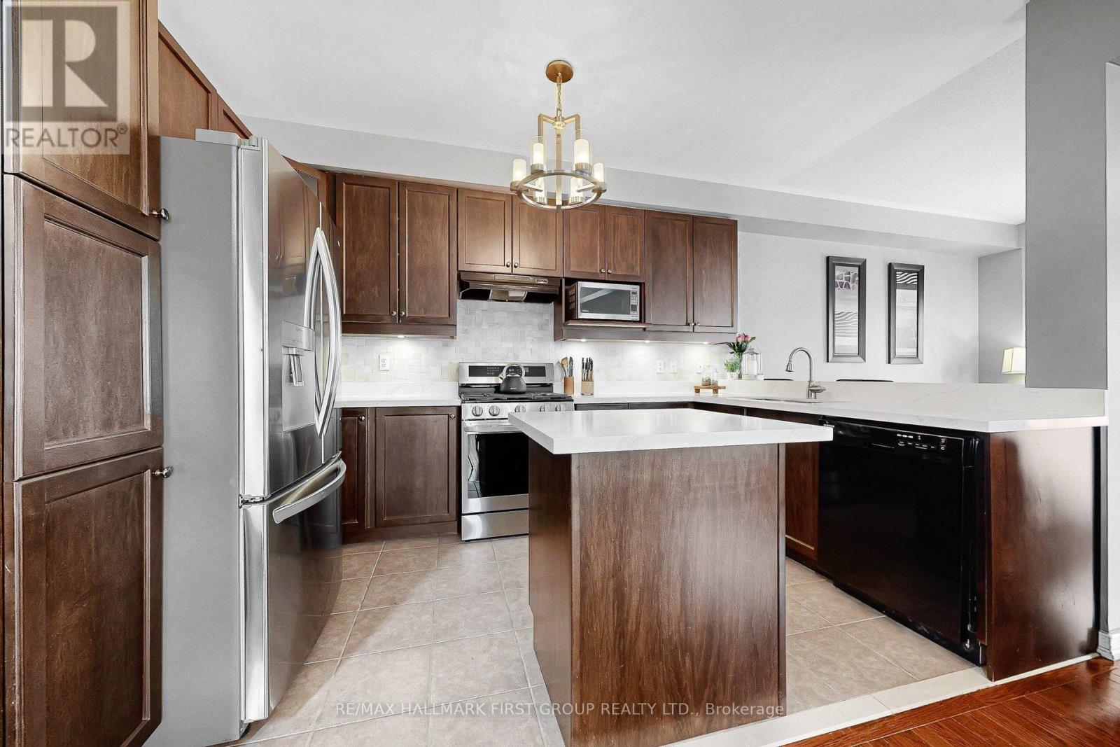 19 Waterlily Trail, King (Schomberg), Ontario  L0G 1T0 - Photo 7 - N12800734