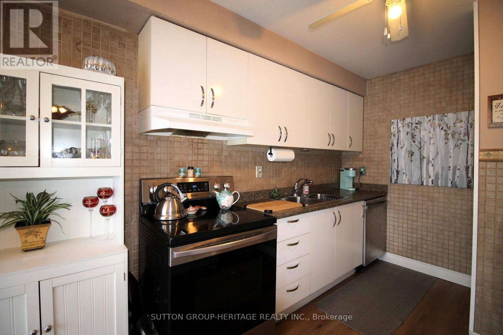 56 Parker Crescent, Ajax, Ontario  L1S 3R5 - Photo 7 - E12797008