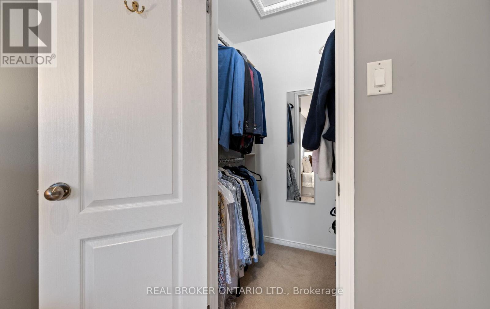 6060 Clover Ridge Crescent, Mississauga, Ontario  L5N 7B3 - Photo 16 - W12800740