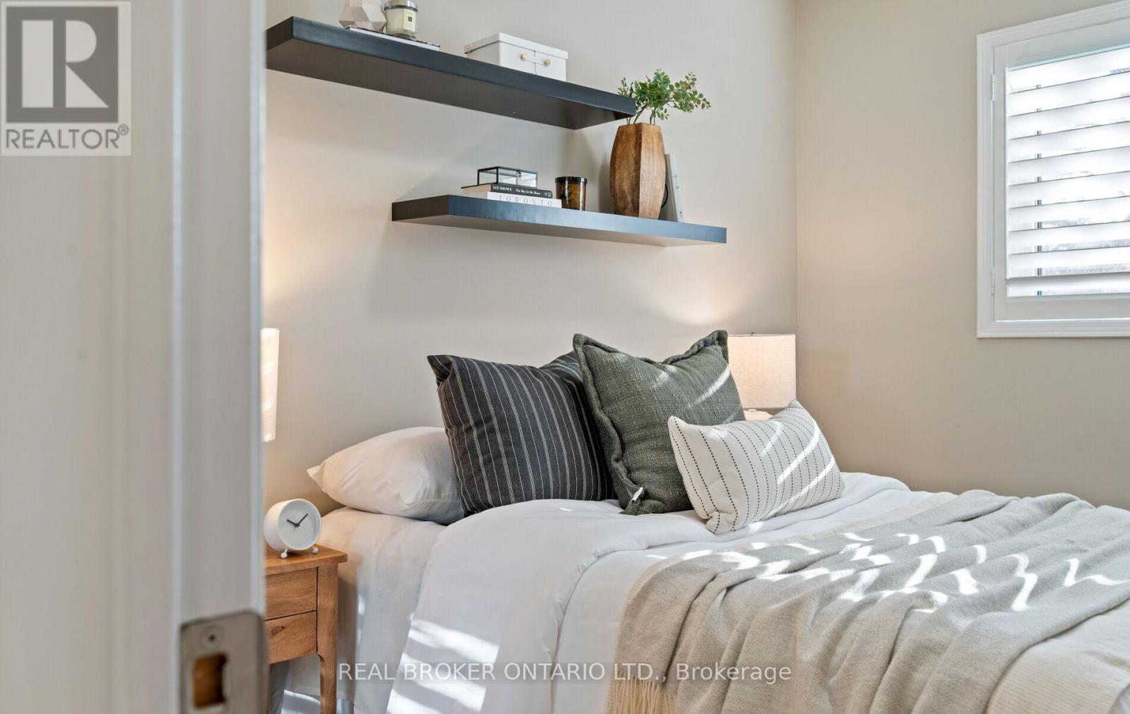 6060 Clover Ridge Crescent, Mississauga, Ontario  L5N 7B3 - Photo 20 - W12800740