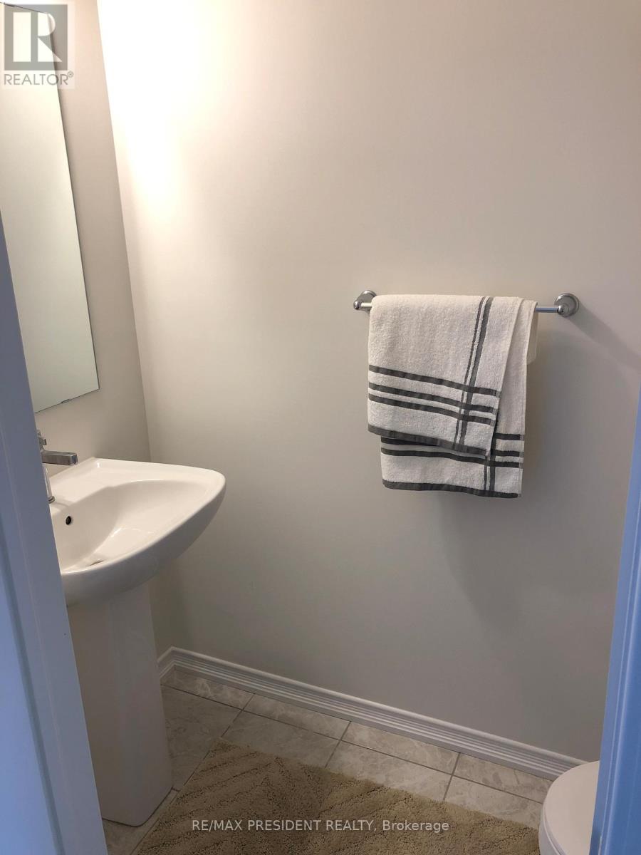 2 - 630 Rexdale Boulevard, Toronto, Ontario  M9W 0G1 - Photo 4 - W12800744