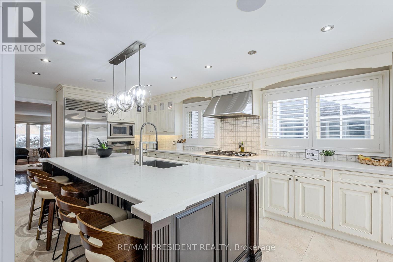 42 Mount Forest Drive, Brampton, Ontario  L6Z 1B7 - Photo 16 - W12796790