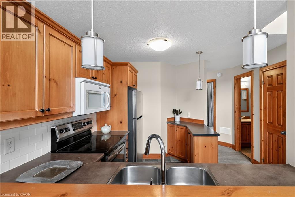 170 Snowbridge Way Unit# 222, The Blue Mountains, Ontario  L9Y 0V1 - Photo 18 - 40772581