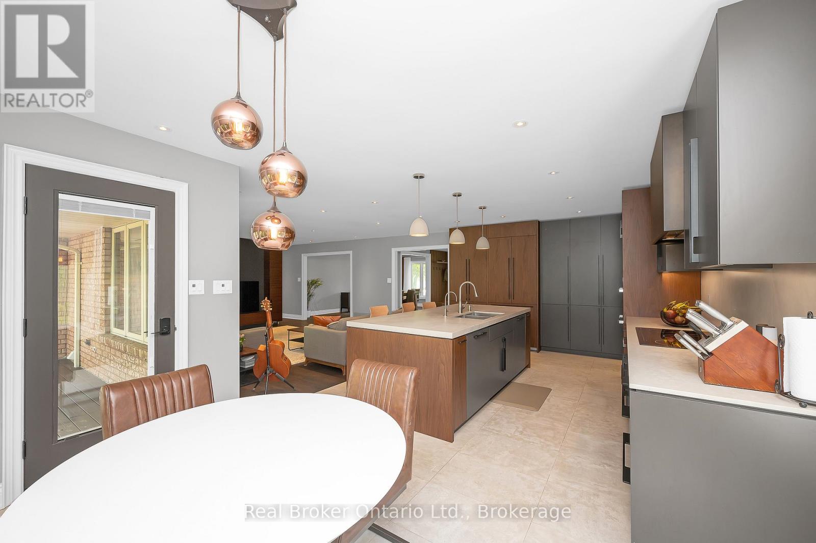 10158 Old Pine Crest Road, Halton Hills, Ontario  L0P 1K0 - Photo 20 - W12800796