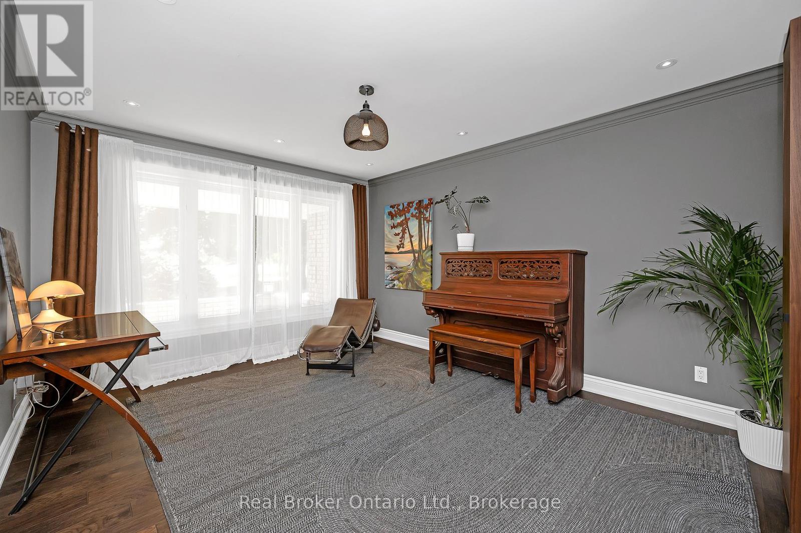 10158 Old Pine Crest Road, Halton Hills, Ontario  L0P 1K0 - Photo 14 - W12800796