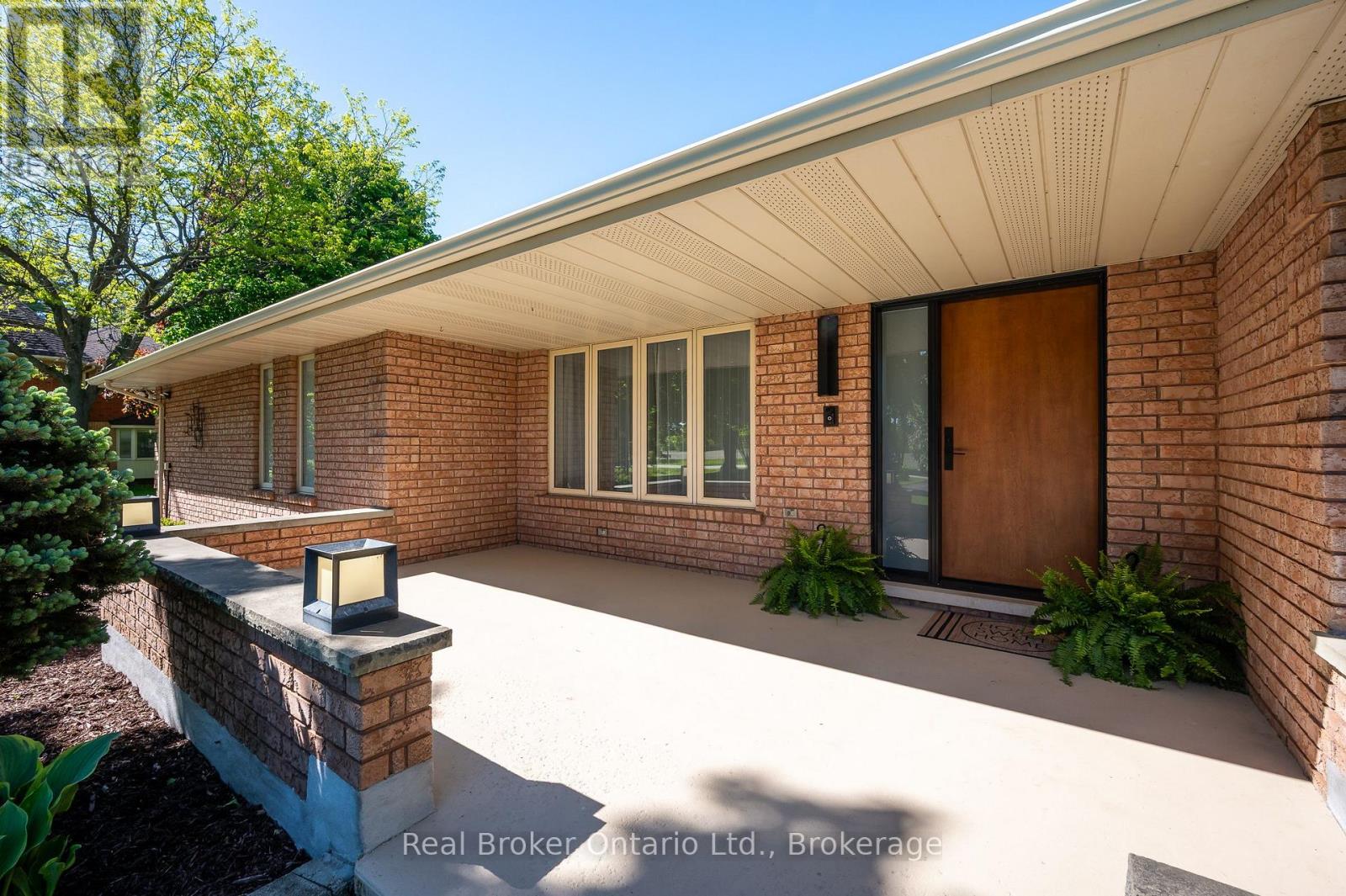 10158 Old Pine Crest Road, Halton Hills, Ontario  L0P 1K0 - Photo 12 - W12800796