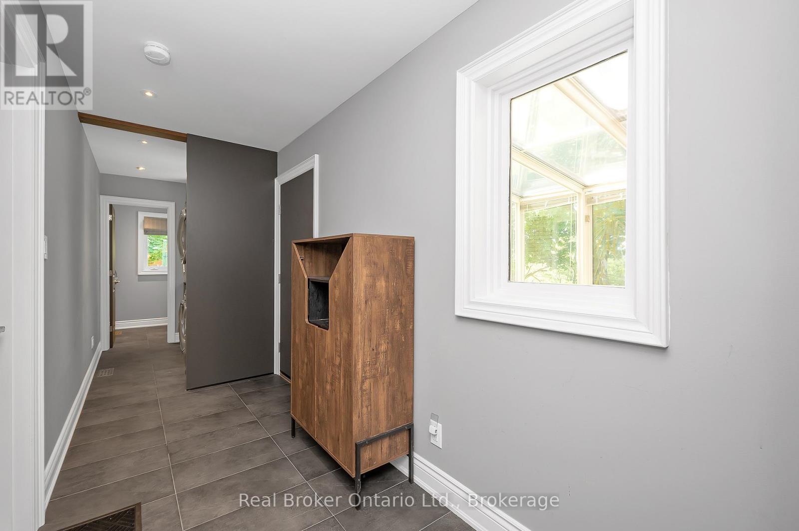 10158 Old Pine Crest Road, Halton Hills, Ontario  L0P 1K0 - Photo 25 - W12800796