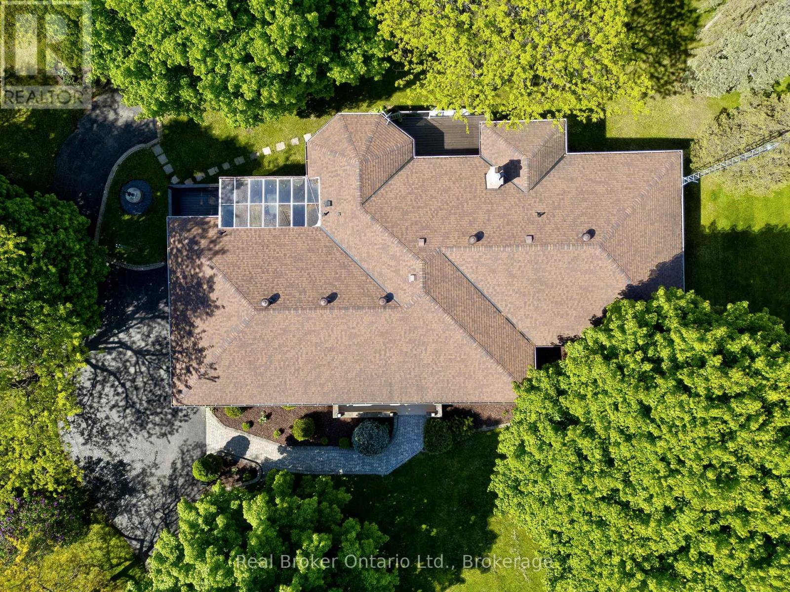 10158 Old Pine Crest Road, Halton Hills, Ontario  L0P 1K0 - Photo 4 - W12800796