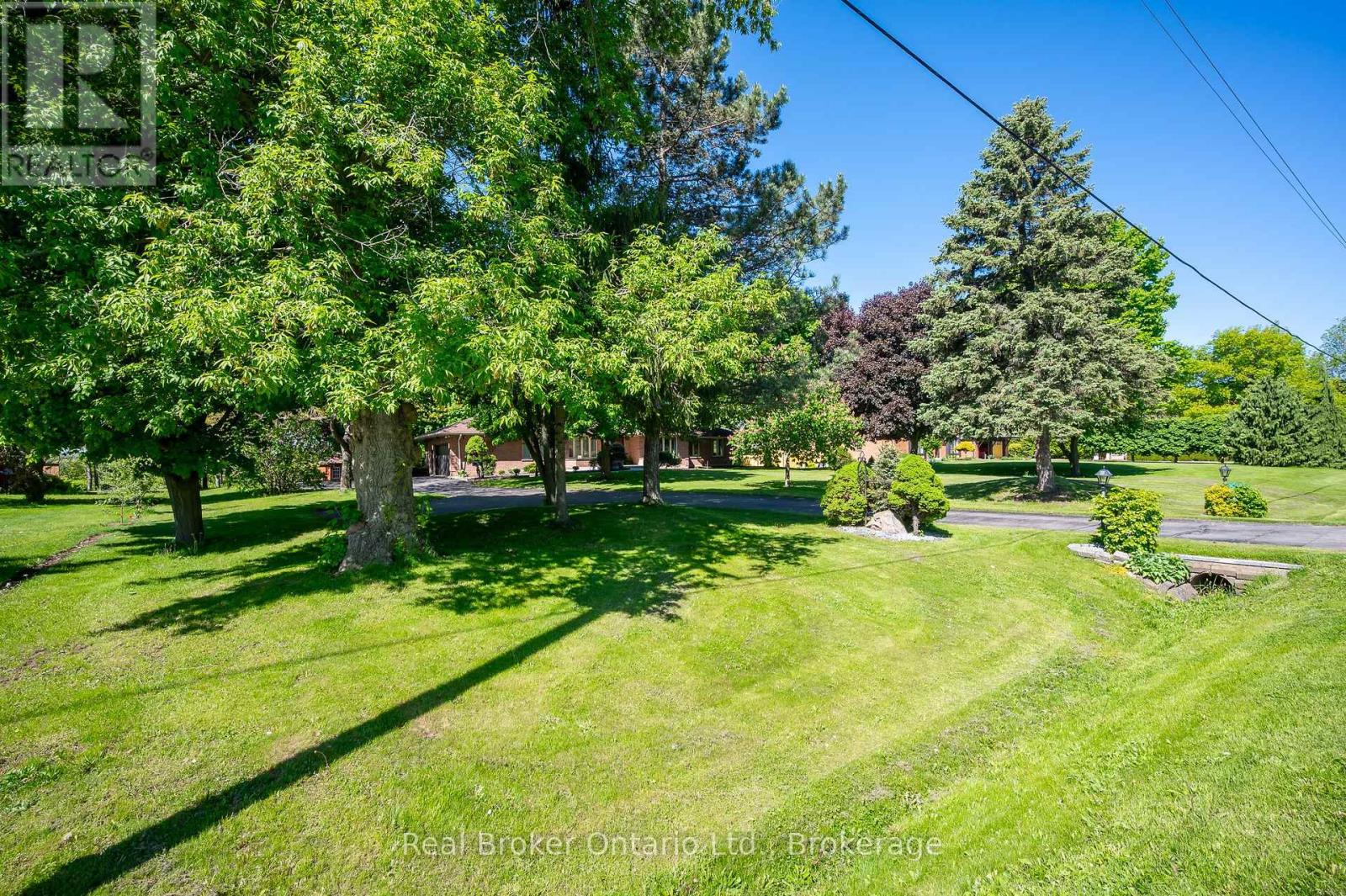 10158 Old Pine Crest Road, Halton Hills, Ontario  L0P 1K0 - Photo 8 - W12800796