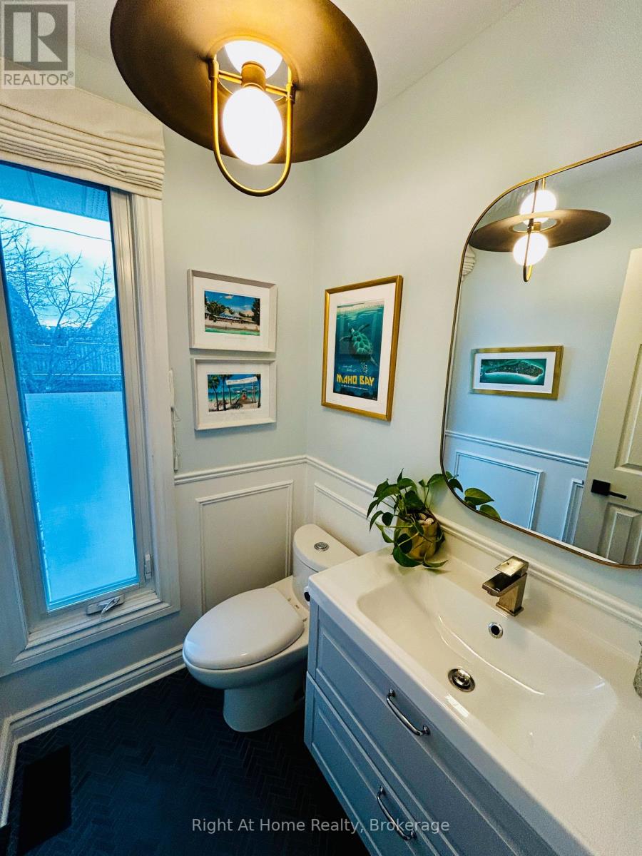 109 Brant Street, Oakville, Ontario  L6K 2Z7 - Photo 18 - W12800836