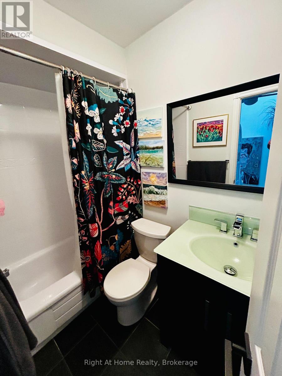 109 Brant Street, Oakville, Ontario  L6K 2Z7 - Photo 24 - W12800836