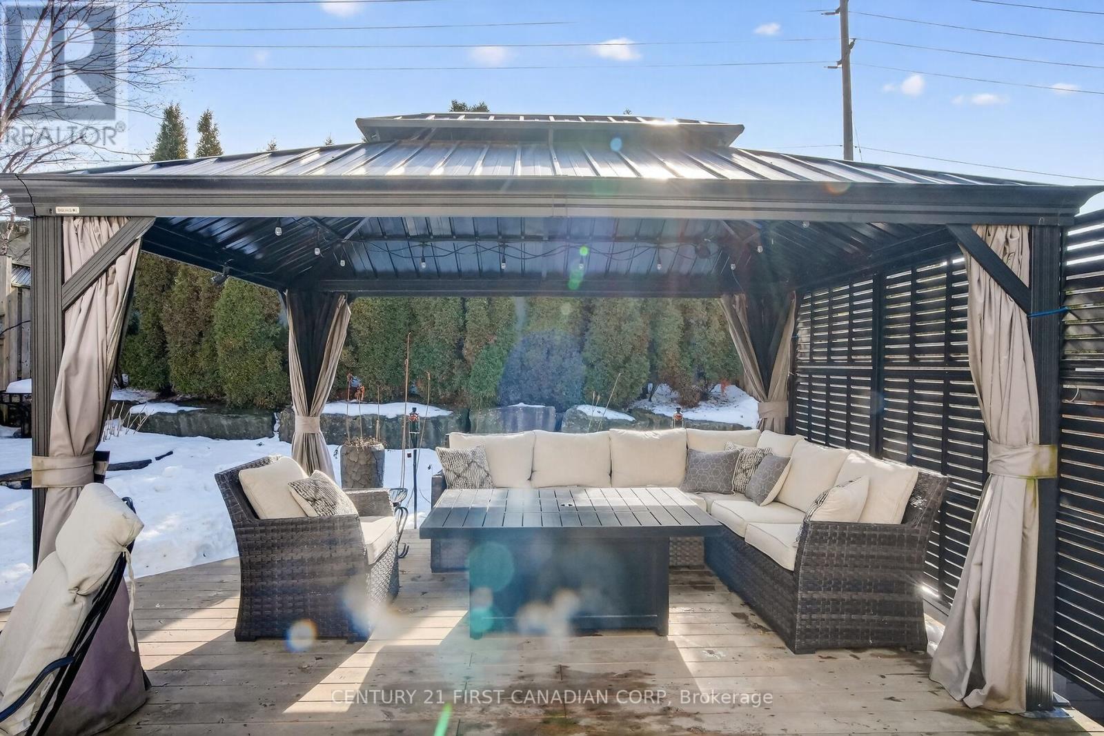 38 - 777 Apricot Drive, London South, Ontario  N6K 5B3 - Photo 37 - X12800858