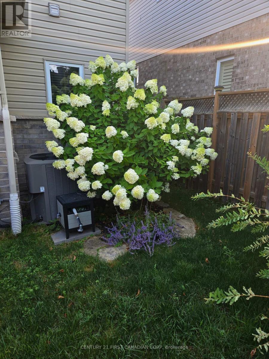 38 - 777 Apricot Drive, London South, Ontario  N6K 5B3 - Photo 41 - X12800858